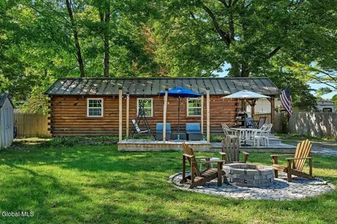 617 Fayville Rd, Providence, NY 12025