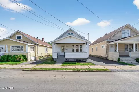 2218 Concord St, Schenectady, NY 12306