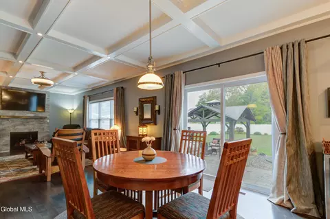 Dining - 212 Lisha Kill Rd, Schenectady, NY 12309 photo 5 of 5