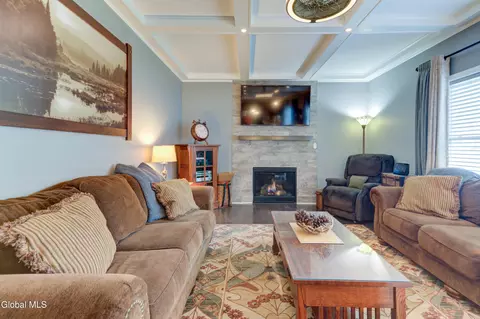 Living - 212 Lisha Kill Rd, Schenectady, NY 12309 photo 1 of 4