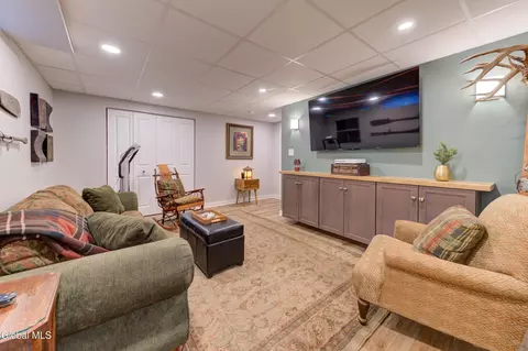 Living - 212 Lisha Kill Rd, Schenectady, NY 12309 photo 4 of 4