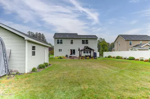 Exterior - 212 Lisha Kill Rd, Schenectady, NY 12309 photo 17 of 17