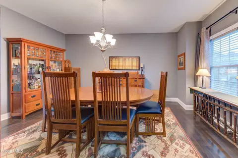 Dining - 212 Lisha Kill Rd, Schenectady, NY 12309 photo 3 of 5