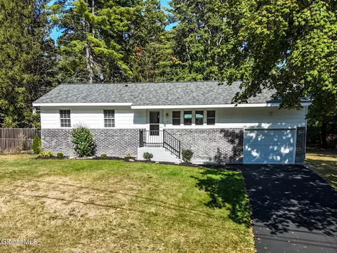 7 Burning Pines Dr, Saratoga Springs, NY 12866