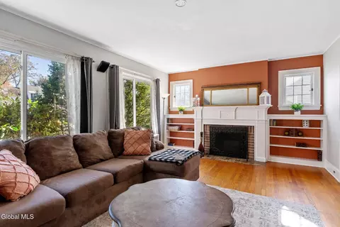Living - 1645 Wendell Ave, Schenectady, NY 12308 photo 2 of 3