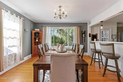 Dining - 1645 Wendell Ave, Schenectady, NY 12308 photo 3 of 3