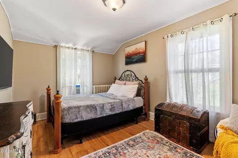 Bedroom - 1645 Wendell Ave, Schenectady, NY 12308 photo 5 of 11