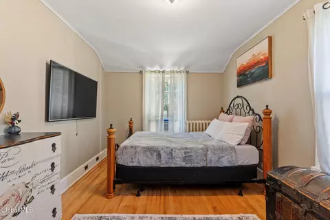 Bedroom - 1645 Wendell Ave, Schenectady, NY 12308 photo 4 of 11