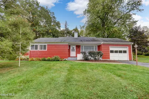 41 Ridge Rd, Canajoharie, NY 13317
