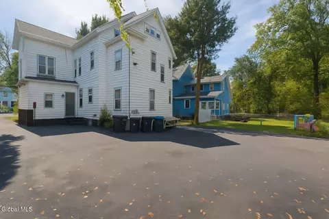 493 Glen St, Glens Falls, NY 12801
