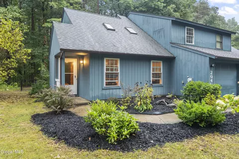 204 Arrow Wood Pl, Ballston Spa, NY 12020