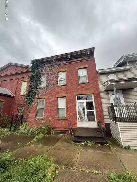 16 5 Washington St, Rensselaer, NY 12144