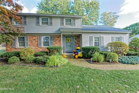 25 Lorwood Dr, Glenville, NY 12302
