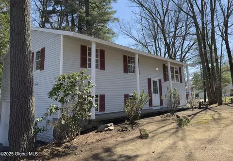 1 Orenda Spring Dr, Saratoga Springs, NY 12866
