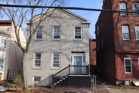 11 Jefferson St, Schenectady, NY 12305