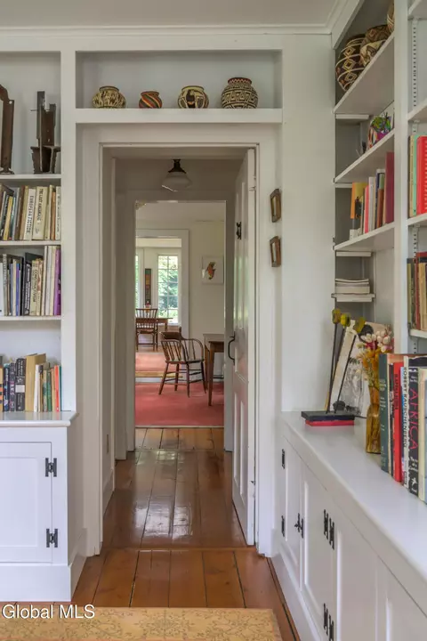 Entry Way - 33 Hudson St, Kinderhook, NY 12106 photo 5 of 8