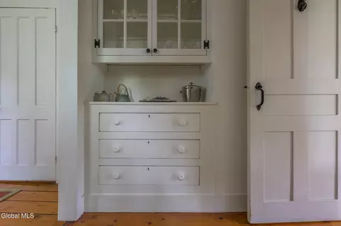Entry Way - 33 Hudson St, Kinderhook, NY 12106 photo 8 of 8