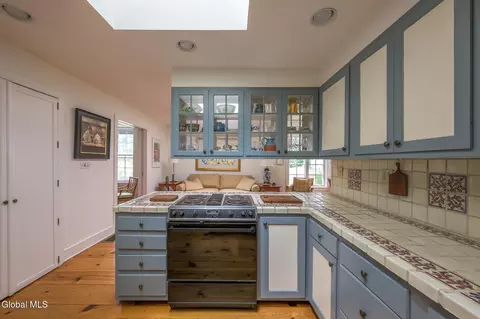 Kitchen - 33 Hudson St, Kinderhook, NY 12106 photo 5 of 6