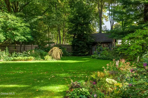 Exterior - 33 Hudson St, Kinderhook, NY 12106 photo 7 of 43