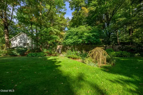 Exterior - 33 Hudson St, Kinderhook, NY 12106 photo 35 of 43