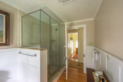 Bath - 33 Hudson St, Kinderhook, NY 12106 photo 1 of 5