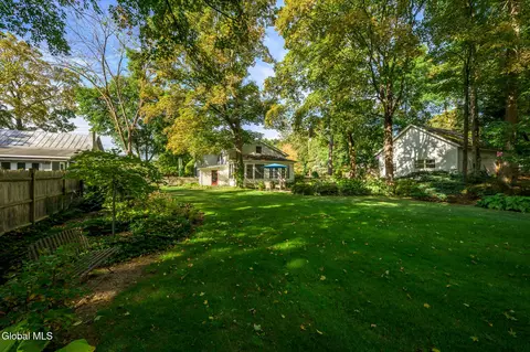 Exterior - 33 Hudson St, Kinderhook, NY 12106 photo 34 of 43