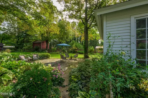 Exterior - 33 Hudson St, Kinderhook, NY 12106 photo 41 of 43