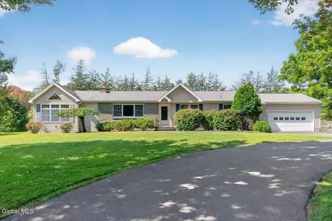 429 Sodeman Rd, Middle Grove, NY 12850