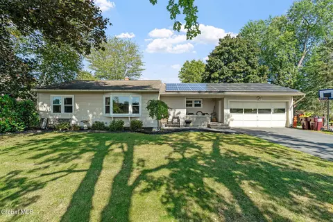 1471 Van Hoesen Rd, Schodack, NY 12033