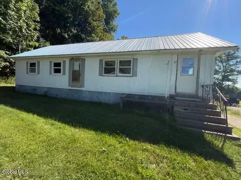 172 Hardscrabble Rd, Little Falls, NY 13365