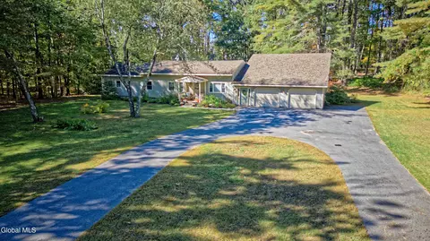 156 Edie Rd, Saratoga Springs, NY 12866