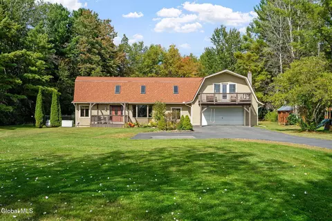 265 Waite Rd, Amsterdam, NY 12010