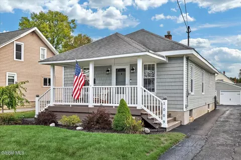 1009 N Westcott Rd, Schenectady, NY 12306