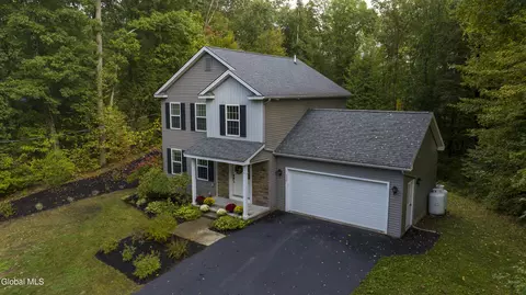 570 Selfridge Rd, Gansevoort, NY 12831