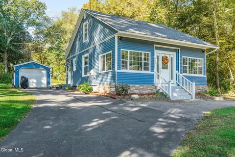 183 Maple Ave, Schenectady, NY 12302