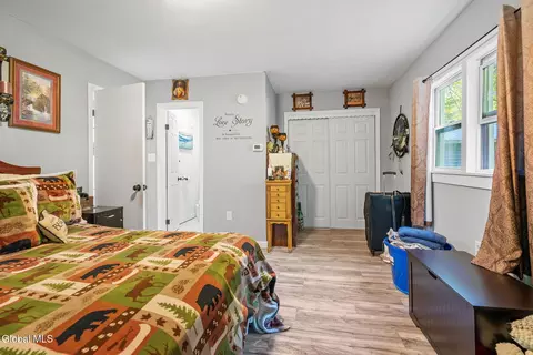 183 Maple Ave, Schenectady, NY 12302 photo 18