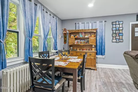 183 Maple Ave, Schenectady, NY 12302 photo 9