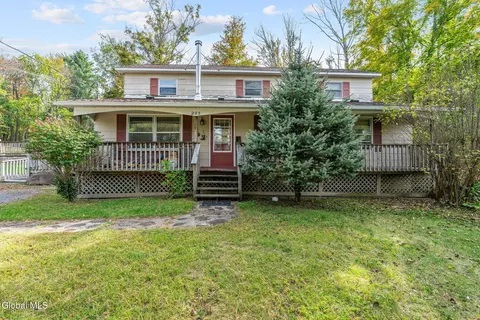 233 Maple Ave, Delanson, NY 12053
