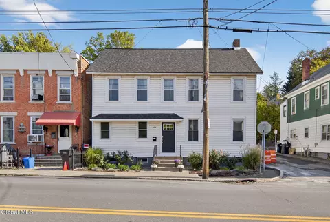 669 Pawling Ave, Troy, NY 12180