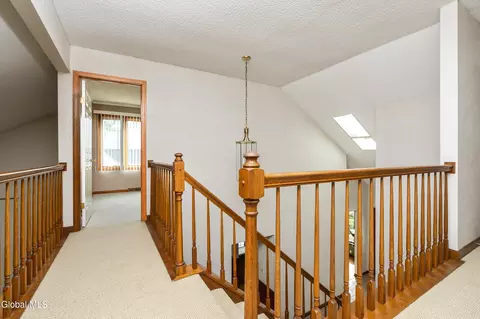 90 Commonwealth Dr, Glenmont, NY 12077 photo 24