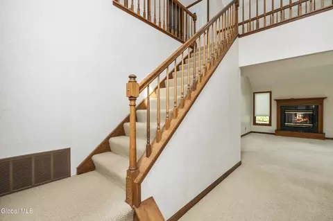 90 Commonwealth Dr, Glenmont, NY 12077 photo 23