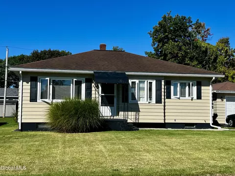 20 Peter Ln, Amsterdam, NY 12010