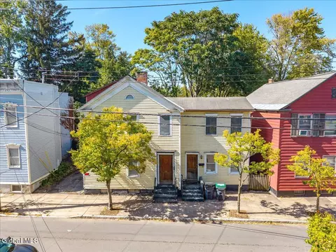 117 N College St, Schenectady, NY 12305