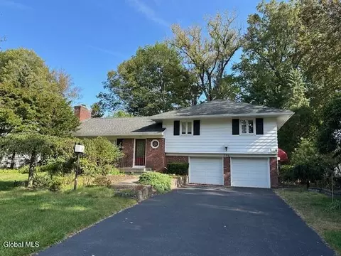 196 Winne Rd, Delmar, NY 12054
