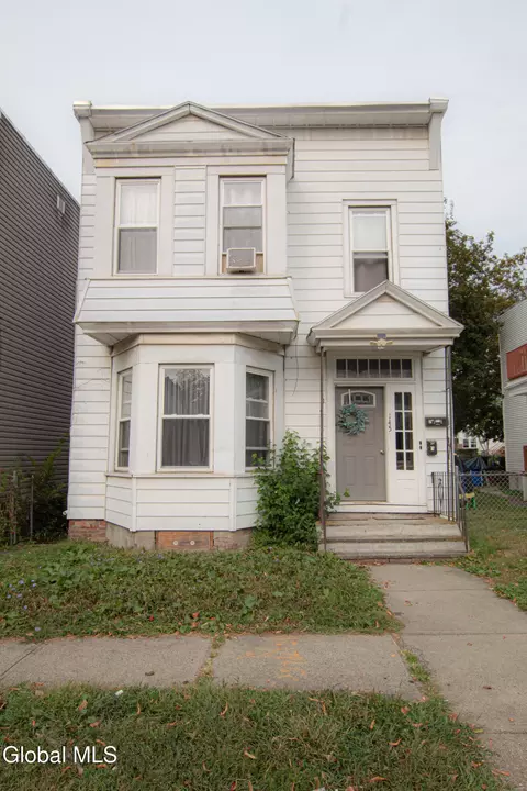 145 6th Ave, Troy, NY 12180