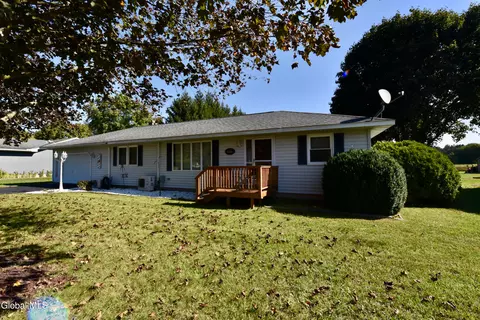 128 Pilling Dr, Fonda, NY 12068