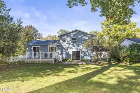 Exterior - 125 Sylvia Ln, Schenectady, NY 12306 photo 7 of 10