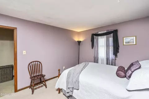 Bedroom - 125 Sylvia Ln, Schenectady, NY 12306 photo 2 of 10