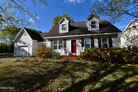 1 New Kent Dr, Gansevoort, NY 12831