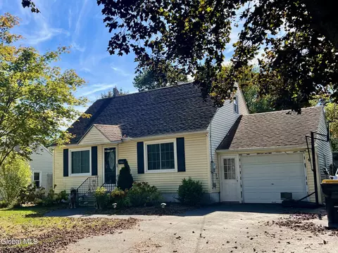 1104 Owen Rd, Schenectady, NY 12303
